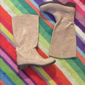 Size 7 Kenneth Cole Tried And Tried Boots